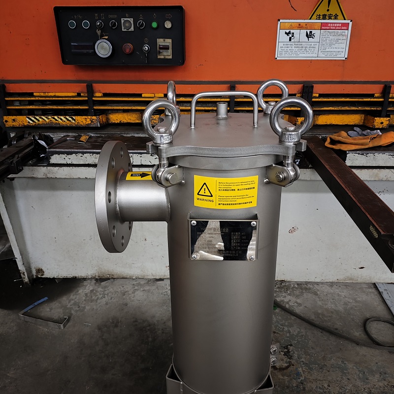 DSP40-DN80不銹鋼單袋式過濾器 側(cè)進底出